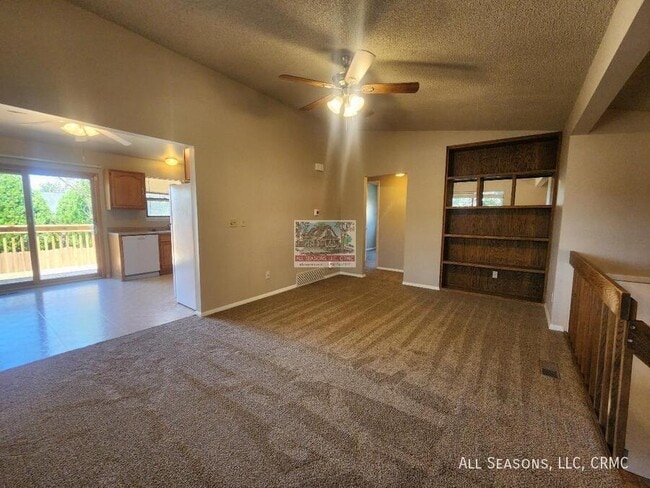 982 Daffodil St in Fountain, CO - Building Photo - Building Photo