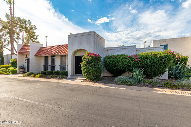 7147 E McDonald Dr in Scottsdale, AZ - Building Photo - Building Photo