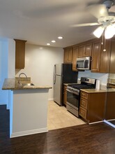 6625 Green Valley Cir, Unit 208 in Culver City, CA - Foto de edificio - Building Photo