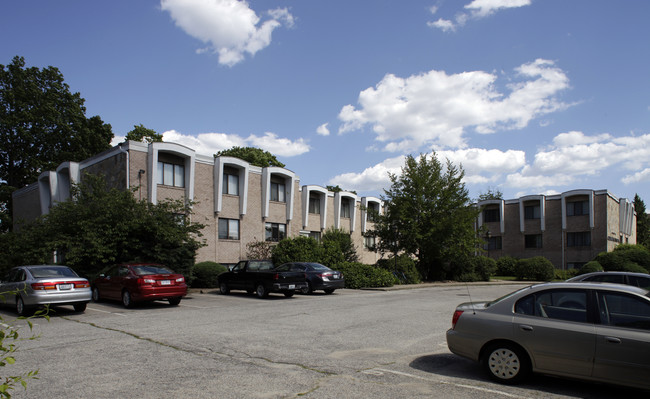 Alumni East Apartments in Providence, RI - Building Photo - Building Photo