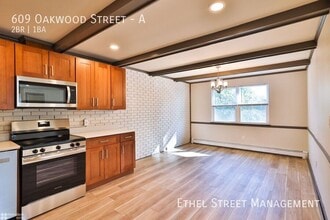 609 Oakwood St in Easton, PA - Building Photo - Building Photo