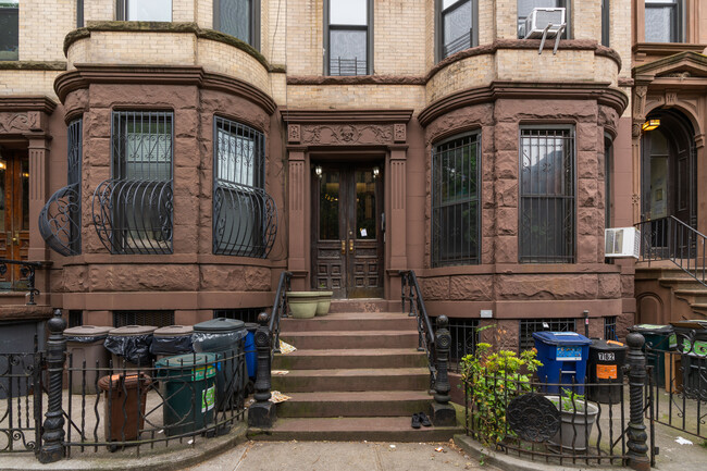 716 Carroll Street in Brooklyn, NY - Building Photo - Building Photo