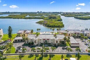 1729 Minutemen Causeway in Cocoa Beach, FL - Building Photo