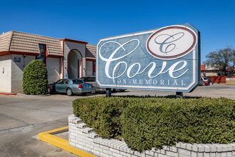 The Cove On Memorial in Tulsa, OK - Foto de edificio - Building Photo