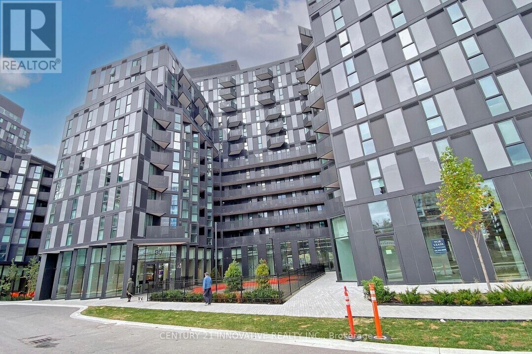 30 Tretti Wy in Toronto, ON - Building Photo