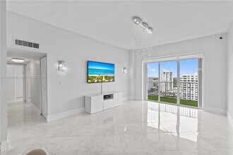 2851 NE 183rd St in Aventura, FL - Building Photo - Building Photo