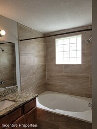 236 Rollins Dr photo'