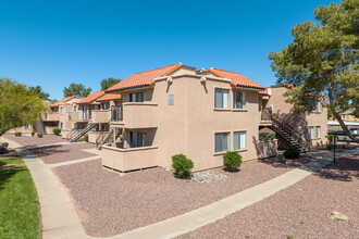 Quail Gardens in Casa Grande, AZ - Foto de edificio - Building Photo