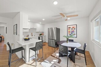 345 Wisconsin Ave, Unit 306 in Long Beach, CA - Building Photo - Building Photo