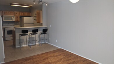 2301 E University Dr in Mesa, AZ - Building Photo - Building Photo