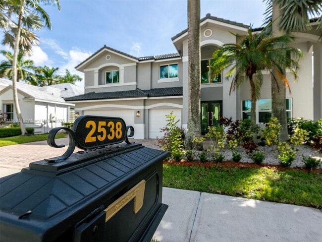 property at 2538 Hunters Run Way