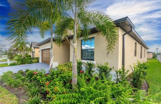 16851 Cayo Key Dr in Port Charlotte, FL - Building Photo - Building Photo