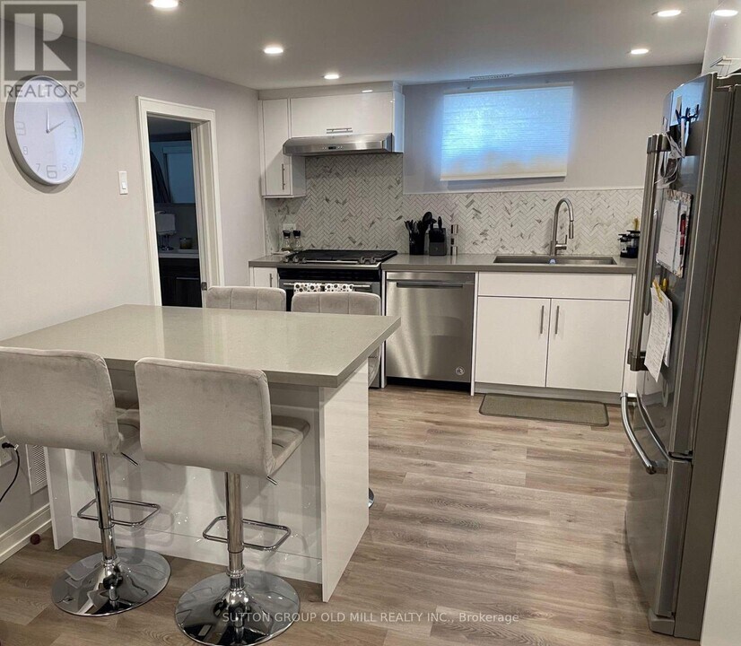 79 Barrhead Crescent in Toronto, ON - Building Photo