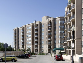 Balmoral II in Burlington, ON - Building Photo - Building Photo