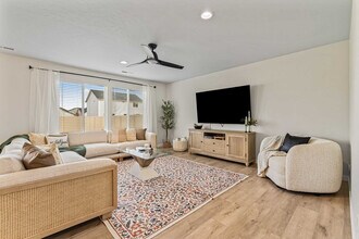 5302 E Burnte Peak St in Nampa, ID - Building Photo - Building Photo