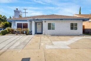 7701 Baird Ave in Reseda, CA - Building Photo