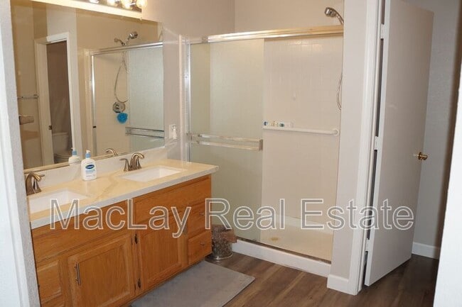 9753 E Holiday Way in Sun Lakes, AZ - Building Photo - Building Photo