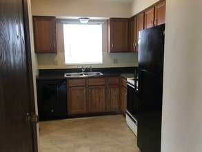 8612 W Main St, Unit # 6 First floor Age 55 and over in Belleville, IL - Building Photo - Building Photo