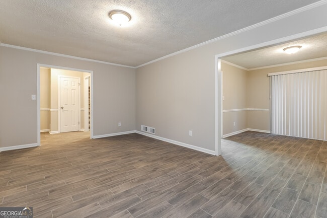 2246 Camden Ct in Jonesboro, GA - Foto de edificio - Building Photo