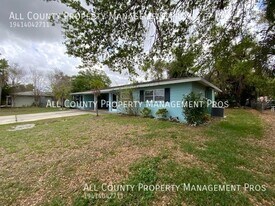 3148 Jennings Dr in Sarasota, FL - Building Photo