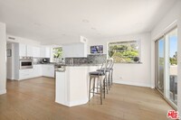 31271 Bailard Rd in Malibu, CA - Foto de edificio - Building Photo