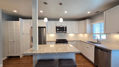 145 California Terrace, Unit 648 in Pasadena, CA - Foto de edificio - Building Photo