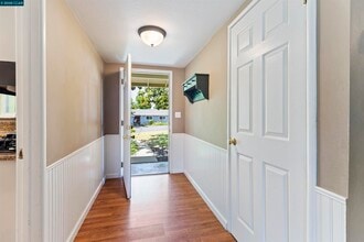 5 Thune Ave in Moraga, CA - Building Photo - Building Photo