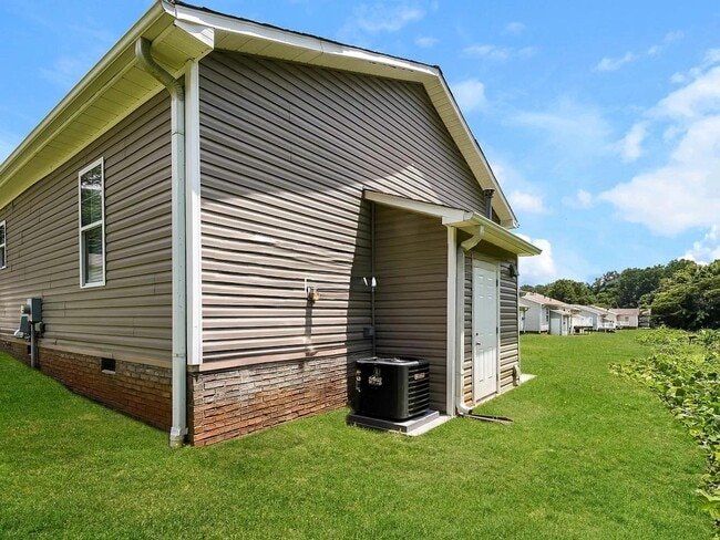 2834 Edwards St, Unit 1615 - A-207 - A in Winston-Salem, NC - Building Photo - Building Photo