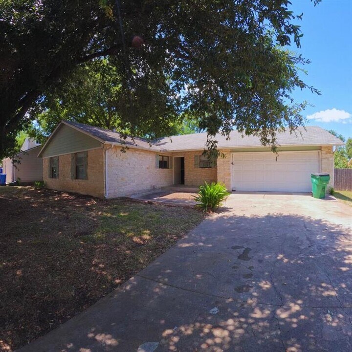 16006 Parkway Dr in Pflugerville, TX - Building Photo