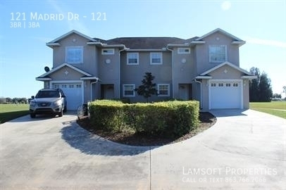 121 Madrid Dr in Sebring, FL - Building Photo