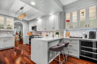 11740 W Sunset Blvd, Unit Gorgeous Condo on Sunset Blvd in Los Angeles, CA - Building Photo