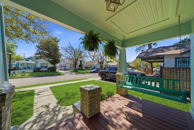 1111 Winston St in Houston, TX - Building Photo - Building Photo