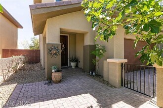 10629 Agate Knoll Ln in Las Vegas, NV - Building Photo - Building Photo