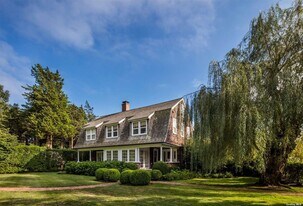 47 Huntting Ln in East Hampton, NY - Building Photo