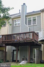 43578 Blacksmith Square in Ashburn, VA - Foto de edificio - Building Photo