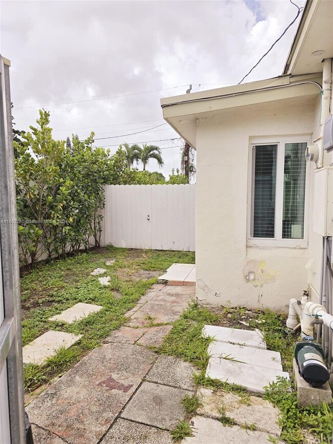 16932 NW 53rd Ct-Unit -0 in Miami Gardens, FL - Building Photo - Building Photo