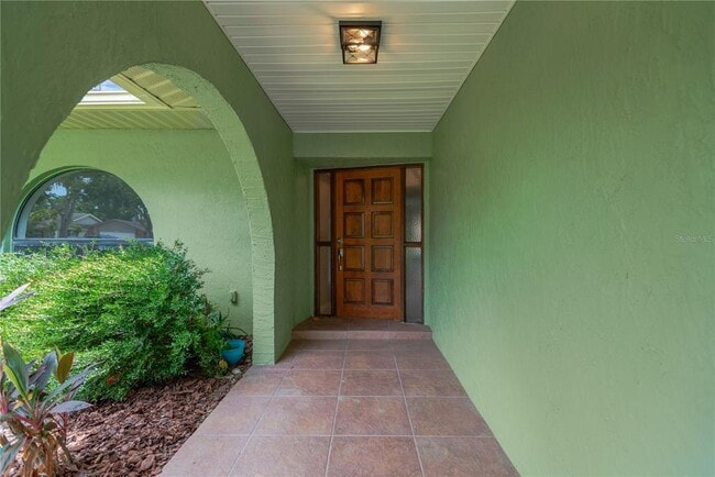 5021 Bridgeport Dr in Safety Harbor, FL - Building Photo - Building Photo