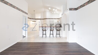663 Eagle Pointe S in Kissimmee, FL - Building Photo - Building Photo