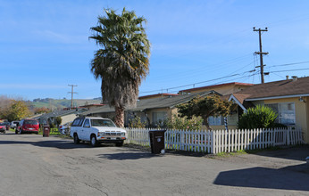 27331-27369 Manon Ave in Hayward, CA - Building Photo - Building Photo