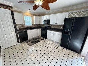 3217 Forest Mill Cir in Raleigh, NC - Building Photo - Building Photo