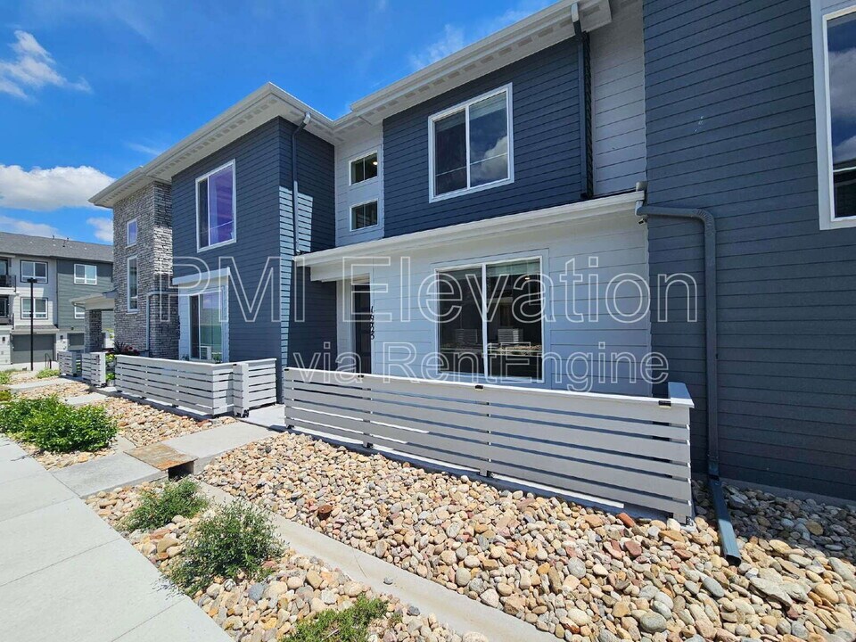 16425 Askins Lp in Parker, CO - Building Photo