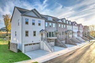 210 Charlotte Everly Cir, Unit 403 in Hendersonville, TN - Building Photo