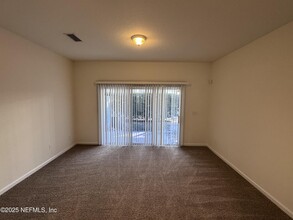 13037 Sunset Lake Dr in Jacksonville, FL - Building Photo - Building Photo