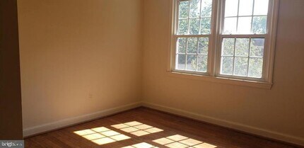 1317 S Walter Reed Dr-Unit -17302 in Arlington, VA - Building Photo - Building Photo