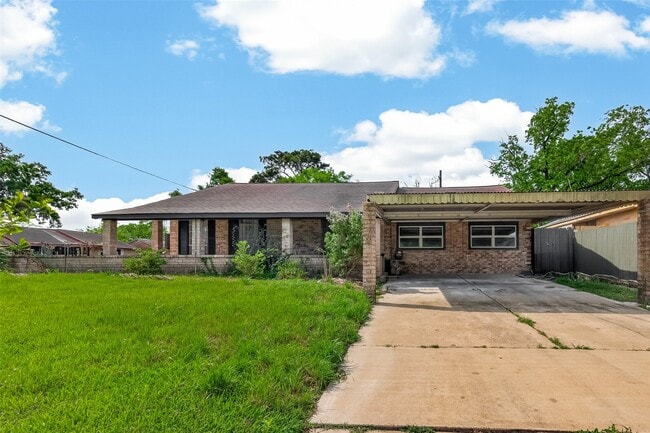 property at 3703 Tiffany Dr