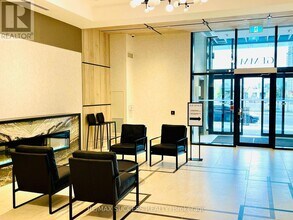 15 Watergarden Dr in Mississauga, ON - Building Photo - Building Photo