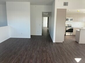 9625 Gilespie St, Unit A in Las Vegas, NV - Building Photo - Building Photo
