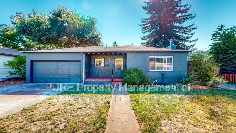 1536 Parker Dr in Santa Rosa, CA - Building Photo