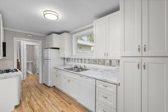 1821 Korando Ave in Overland, MO - Building Photo - Building Photo