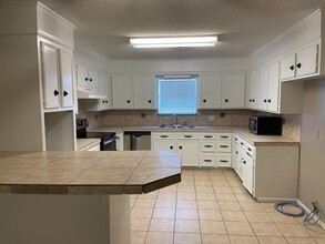 1045 Clark Rd in Abilene, TX - Building Photo - Building Photo